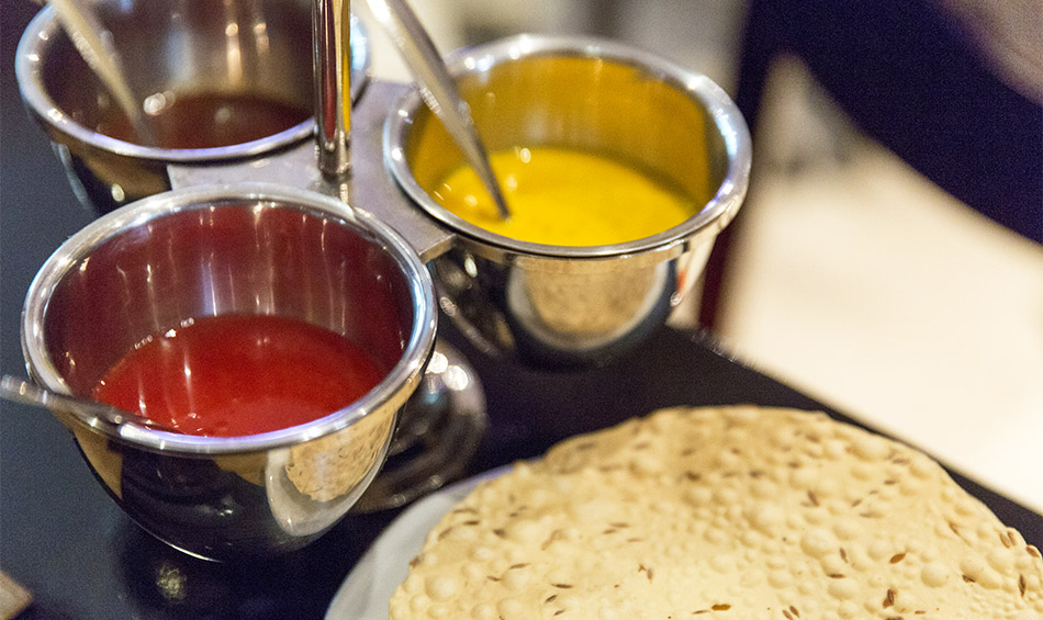 Pan indio. Purnima, uno de los restaurantes Indios más reconocidos de Madrid. 