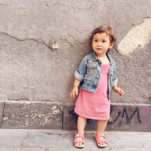 bebé con vestido Zara Mini